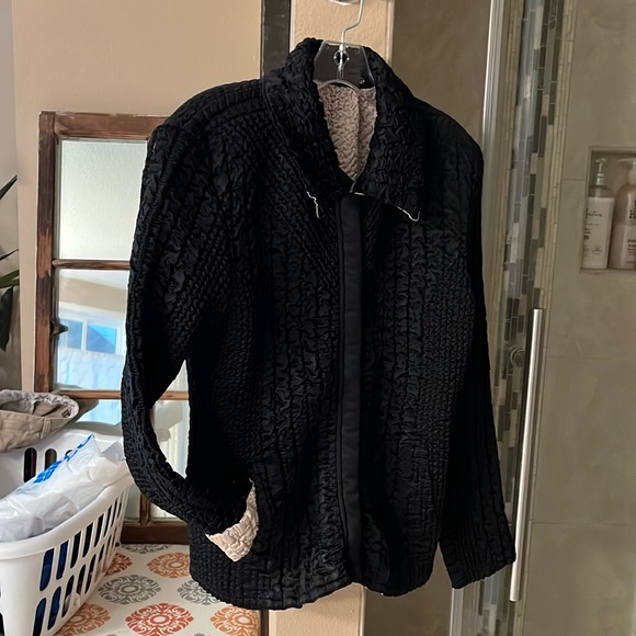 NWT UBU reversible black and almond zip front coat or jacket - Picture 1 of 4
